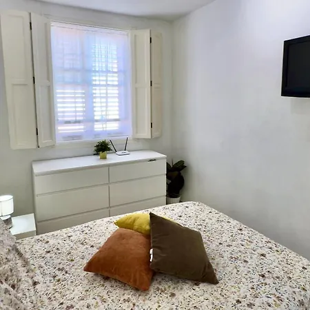 Lovely Magnolia With Pool, Bbq And Wifi In Tenerife South Nyaraló *