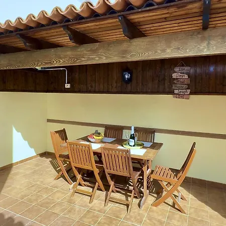 Lovely Magnolia With Pool, Bbq And Wifi In Tenerife South Holiday home